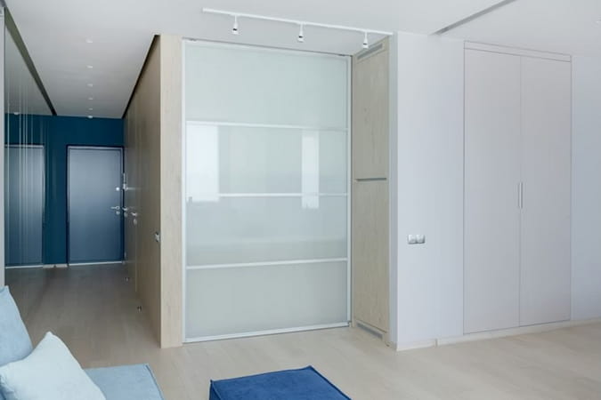 Какое стекло подходит для маленьких помещений